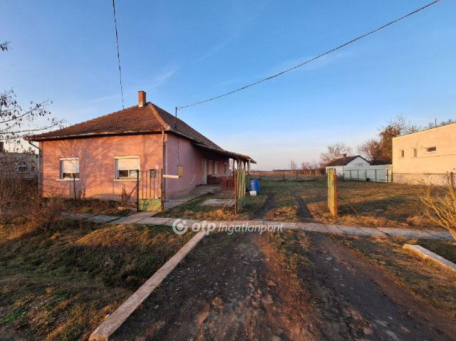 Eladó családi ház, Körösladányban 10.5 M Ft, 3+1 szobás