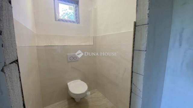 Eladó családi ház, Nagykátán 89.9 M Ft, 6 szobás