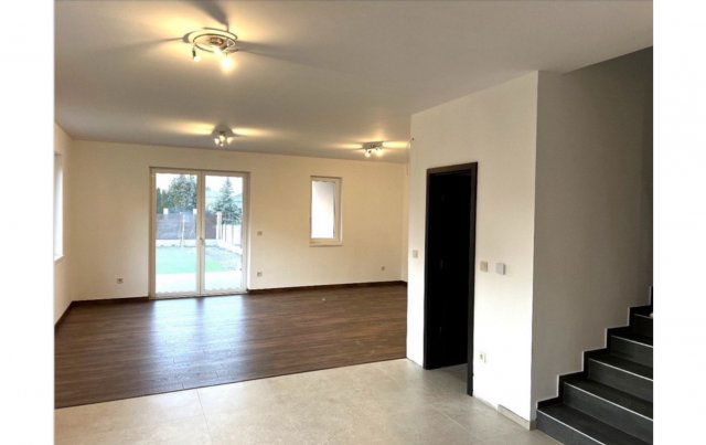 Eladó ikerház, Budapesten, XVI. kerületben 239 M Ft, 4 szobás