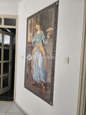 Eladó családi ház, Pécsett 184.99 M Ft, 6 szobás