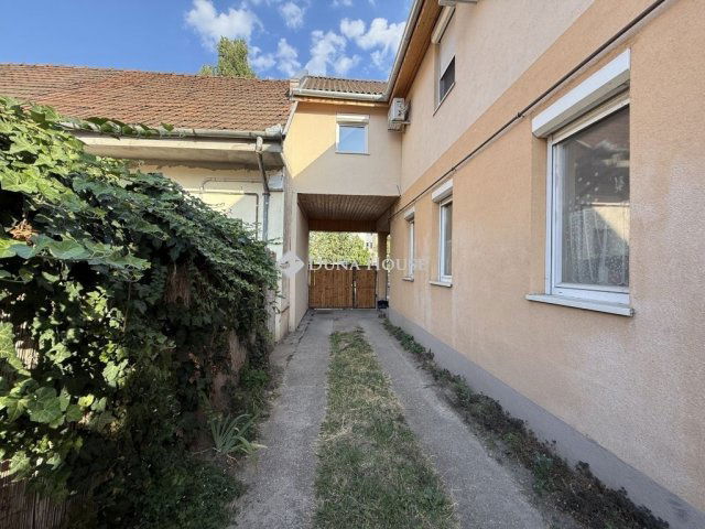 Eladó telek, Budapesten, XIX. kerületben 180 M Ft