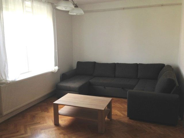 Kiadó téglalakás, albérlet, Pécsett 180 E Ft / hó, 2 szobás