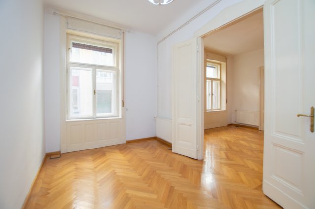 Eladó téglalakás, Budapesten, V. kerületben 125 M Ft, 4+1 szobás