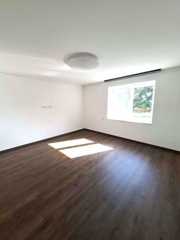 Eladó családi ház, Tiszalökön 36 M Ft, 3 szobás