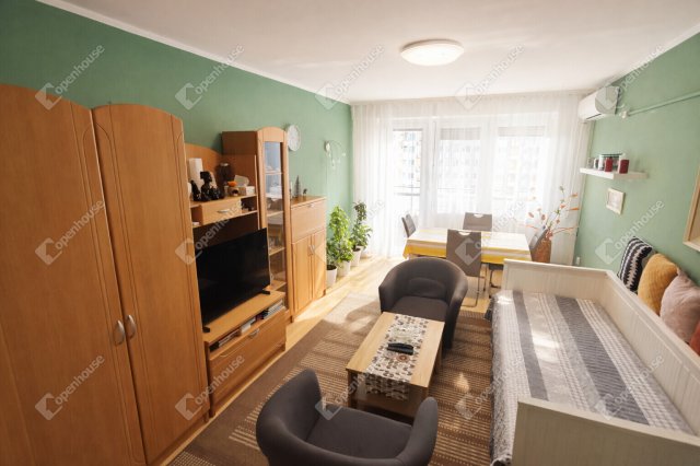 Eladó panellakás, Székesfehérvárott 56 M Ft, 2 szobás