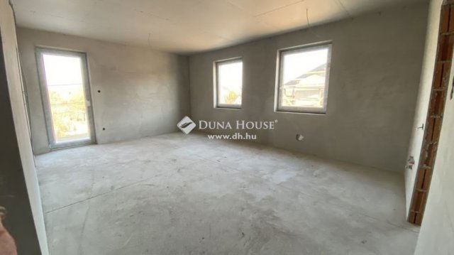 Eladó téglalakás, Dunaharasztin 94.785 M Ft, 2 szobás