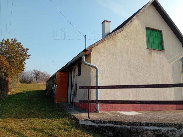 Eladó mezogazdasagi ingatlan, Lovason 59.9 M Ft