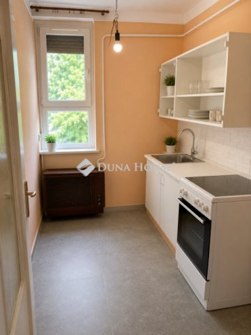 Eladó téglalakás, Kecskeméten 46 M Ft, 2 szobás