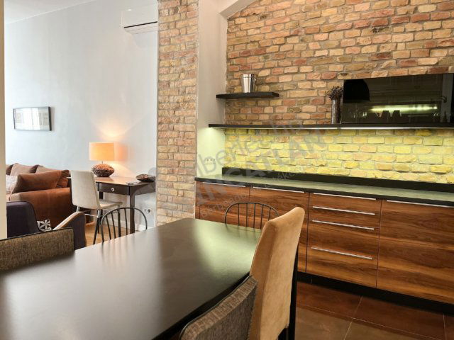 Kiadó téglalakás, albérlet, Budapesten, V. kerületben, 3 szobás