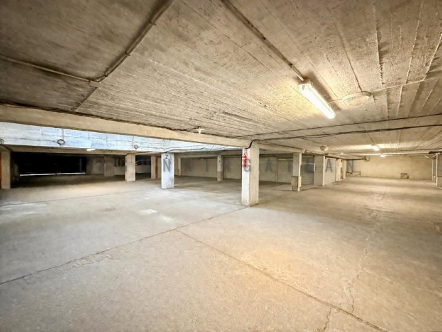 Eladó garázs, Budapesten, II. kerületben 11 M Ft