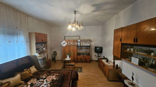 Eladó családi ház, Vajtán 24.5 M Ft, 4 szobás