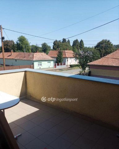 Eladó családi ház, Hajdúböszörményen 66.5 M Ft, 5 szobás