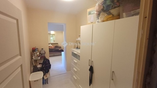 Eladó téglalakás, Budapesten, IV. kerületben 69.9 M Ft, 3 szobás