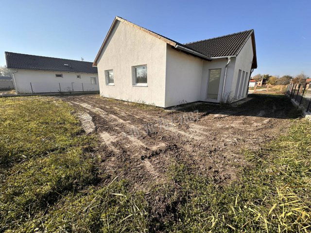 Eladó családi ház, Ráckevén 84.9 M Ft, 4 szobás