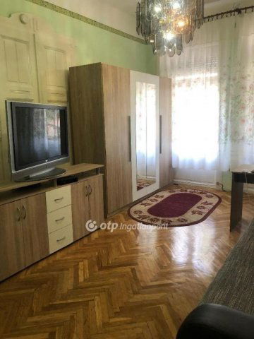 Eladó téglalakás, Szegeden 62.9 M Ft, 3 szobás