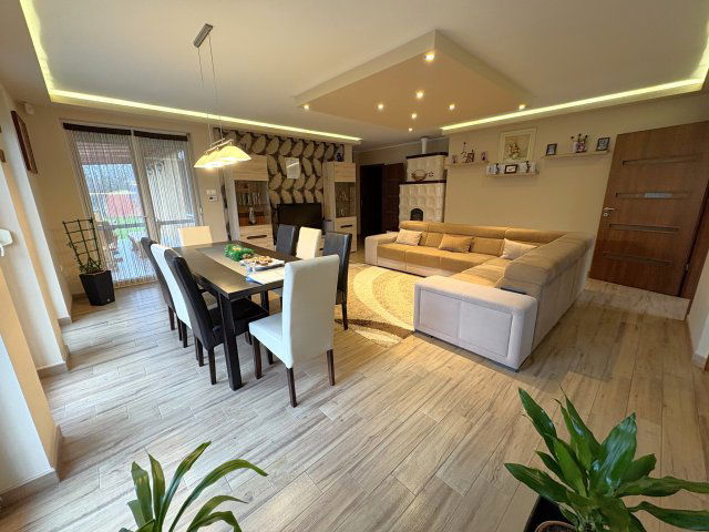 Eladó családi ház, Helvécián 120 M Ft, 4 szobás