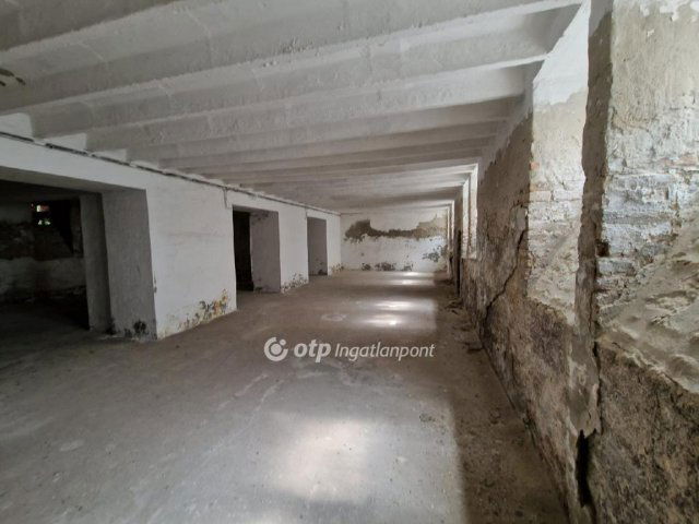 Eladó üzlethelyiség, Szegeden 189 M Ft / költözzbe.hu