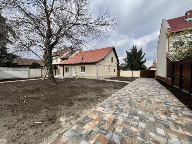 Eladó családi ház, Békéscsabán 79.9 M Ft, 3 szobás