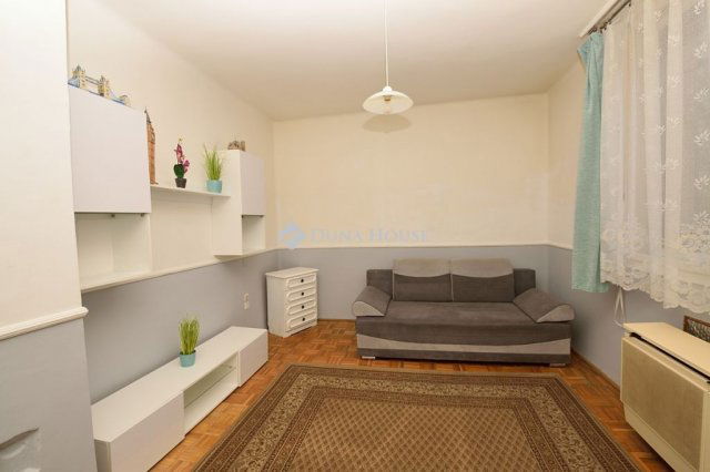 Eladó téglalakás, Gyöngyösön 19.1 M Ft, 1 szobás