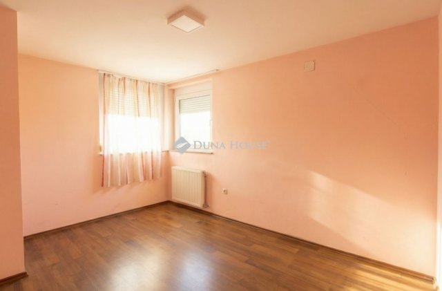 Eladó családi ház, Zalaegerszegen 205 M Ft, 7 szobás