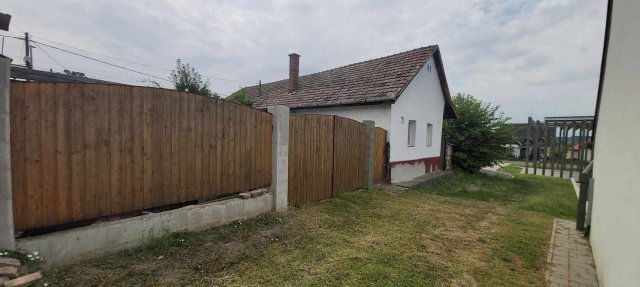 Eladó családi ház, Pásztón 26.5 M Ft, 2 szobás