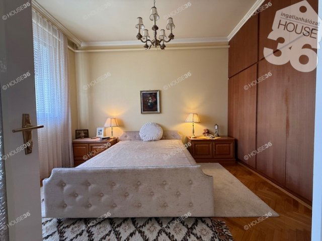 Eladó családi ház, Nagykőrösön 78.2 M Ft, 6 szobás