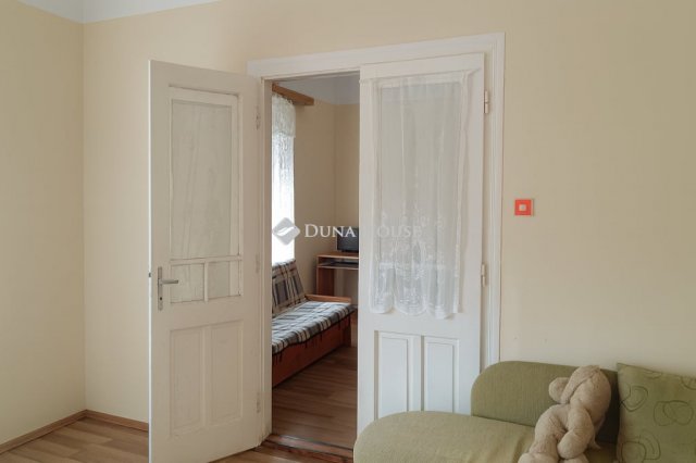 Eladó családi ház, Szentmártonkátán 38.9 M Ft, 3 szobás