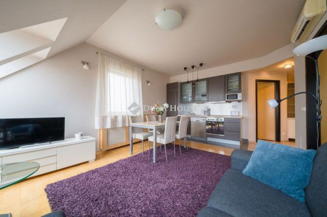 Eladó téglalakás, Budapesten, VI. kerületben 102.6 M Ft