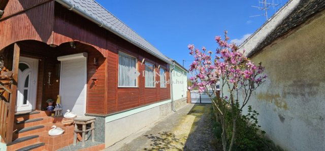 Eladó családi ház, Sorokpolányban 44.9 M Ft, 5 szobás