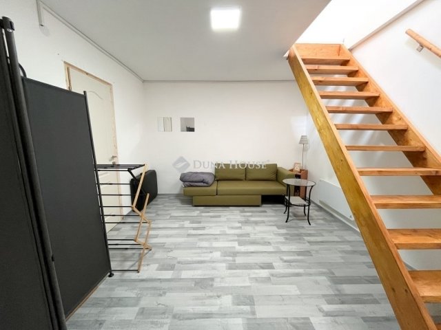 Eladó téglalakás, Budapesten, XX. kerületben 34.9 M Ft, 3 szobás