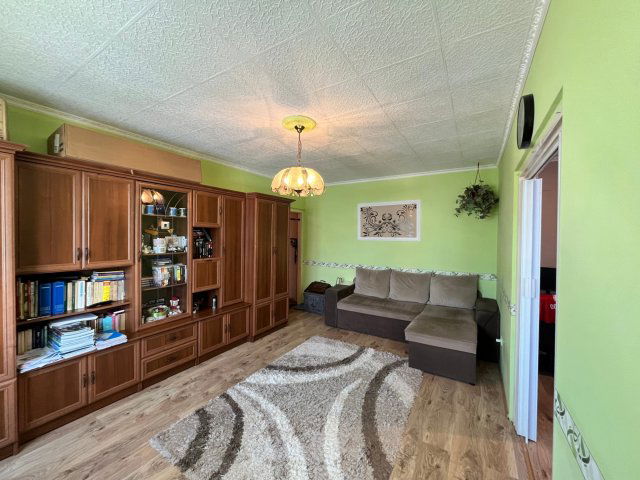 Eladó panellakás, Miskolcon 32 M Ft, 1+2 szobás