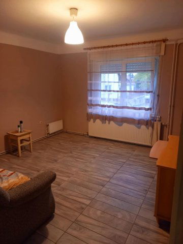 Eladó családi ház, Zsámbékon 51.9 M Ft, 2 szobás