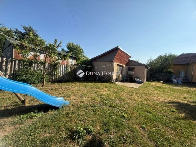Eladó családi ház, Érden 112 M Ft, 5 szobás