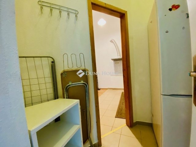 Eladó téglalakás, Budapesten, VI. kerületben 59.99 M Ft