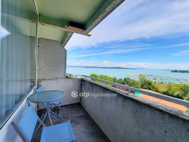 Eladó panellakás, Balatonföldváron 55 M Ft, 1 szobás