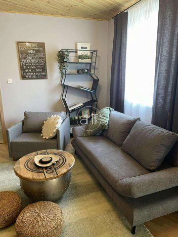 Eladó téglalakás, Szegeden 49.5 M Ft, 1+1 szobás