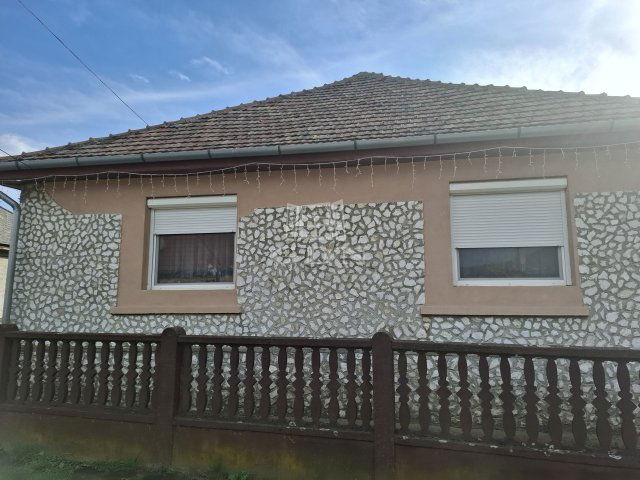 Eladó családi ház, Szikszón 38 M Ft, 2+1 szobás
