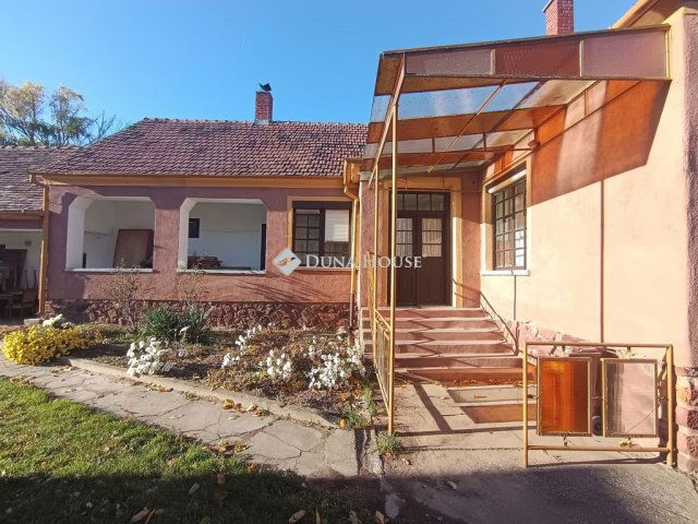 Eladó családi ház, Sopronkövesden 60 M Ft, 3 szobás