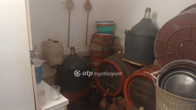 Eladó családi ház, Zalaegerszegen 12.5 M Ft, 1 szobás