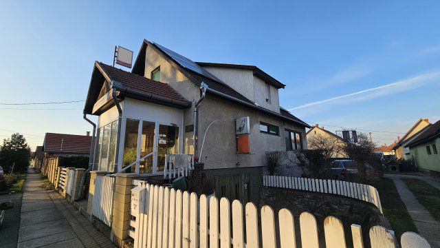 Eladó családi ház, Jászberényben 69.99 M Ft, 4 szobás