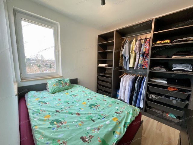 Eladó téglalakás, Siófokon 98 M Ft, 2 szobás