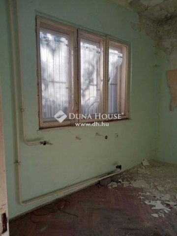 Eladó ipari ingatlan, Budapesten, X. kerületben 320 M Ft