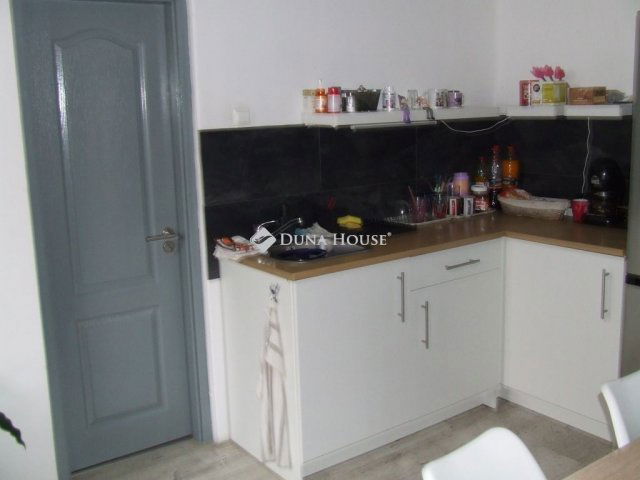 Eladó családi ház, Esztergomban 85 M Ft, 5 szobás