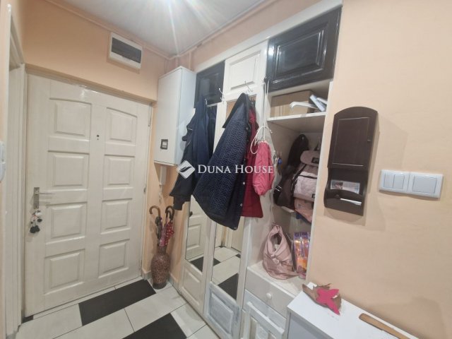 Eladó téglalakás, Szekszárdon 43 M Ft, 2+1 szobás