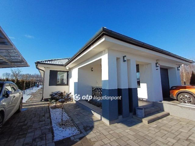 Eladó családi ház, Nyíregyházán 159 M Ft, 3+1 szobás