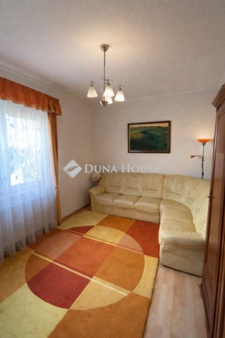 Eladó családi ház, Budapesten, IV. kerületben 295 M Ft, 5 szobás