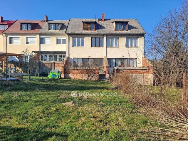 Eladó sorház, Zircen 57 M Ft, 4+1 szobás / költözzbe.hu