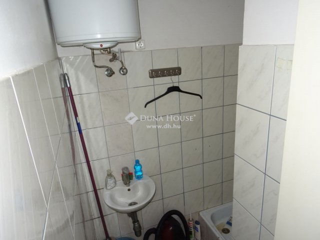 Eladó ipari ingatlan, Tiszakécskén 53.9 M Ft
