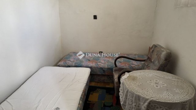 Eladó családi ház, Kiskunfélegyházán, Bethlen utcában 9.9 M Ft