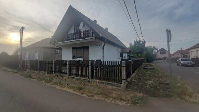 Eladó családi ház, Jászárokszálláson 24.9 M Ft, 3+1 szobás